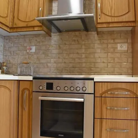 Giorgio Gest House Apartmán Përmet