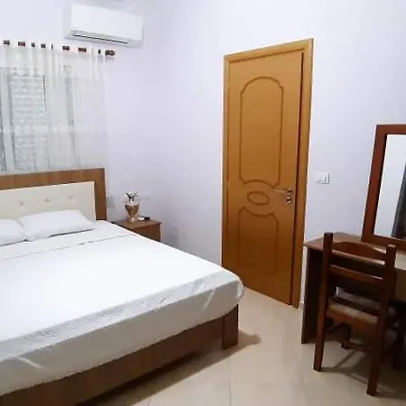 Giorgio Gest House * Përmet